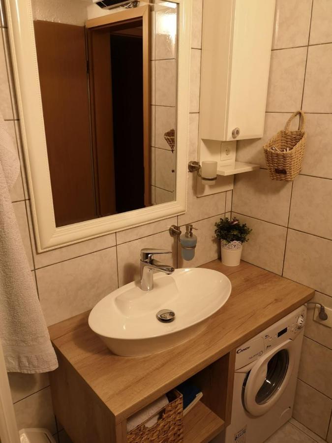 Baska Voda - Apartmani Vesna Exterior photo