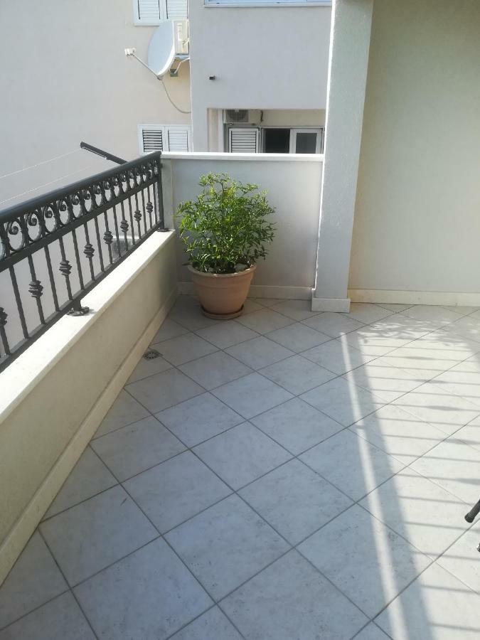 Baska Voda - Apartmani Vesna Exterior photo
